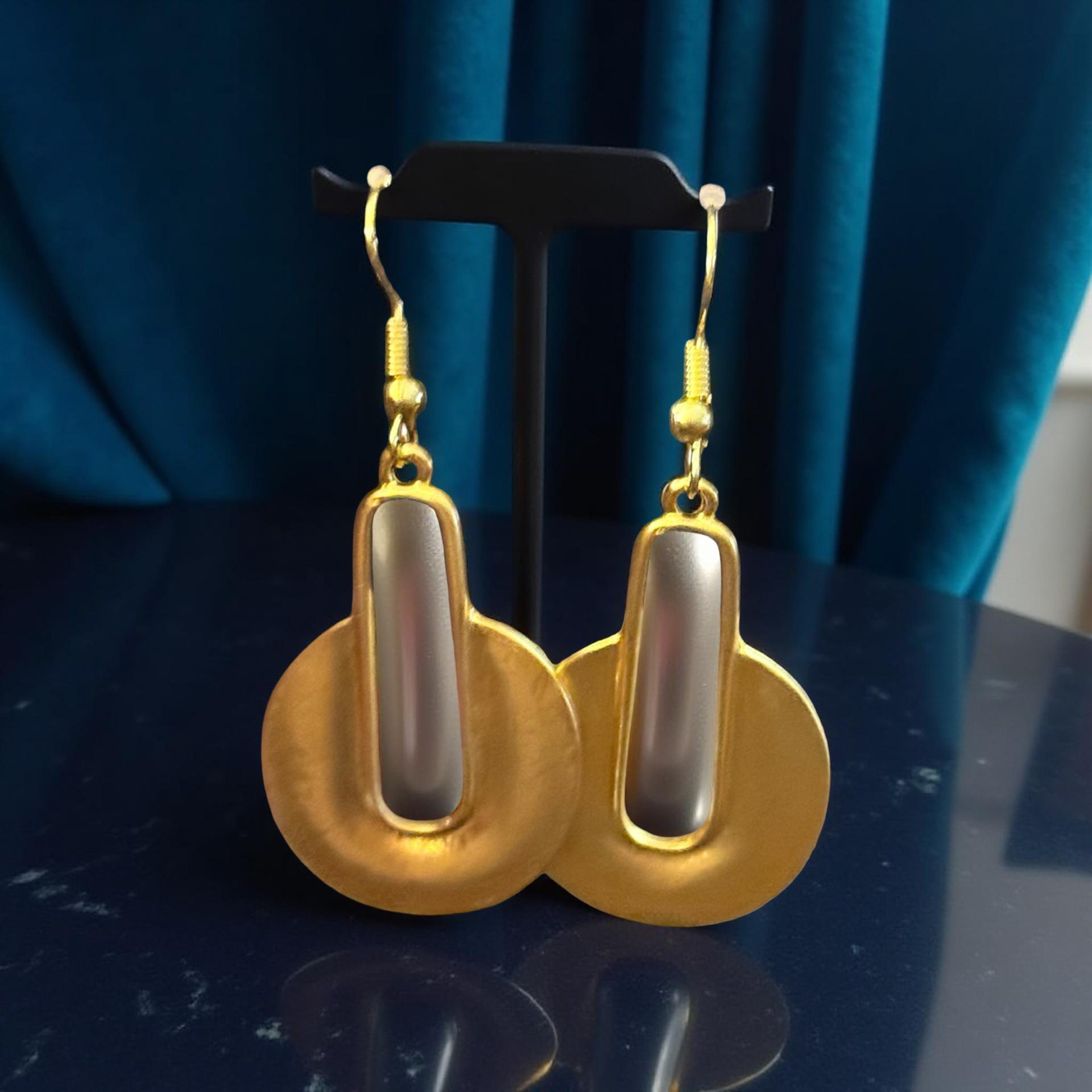 Polished golden earrings